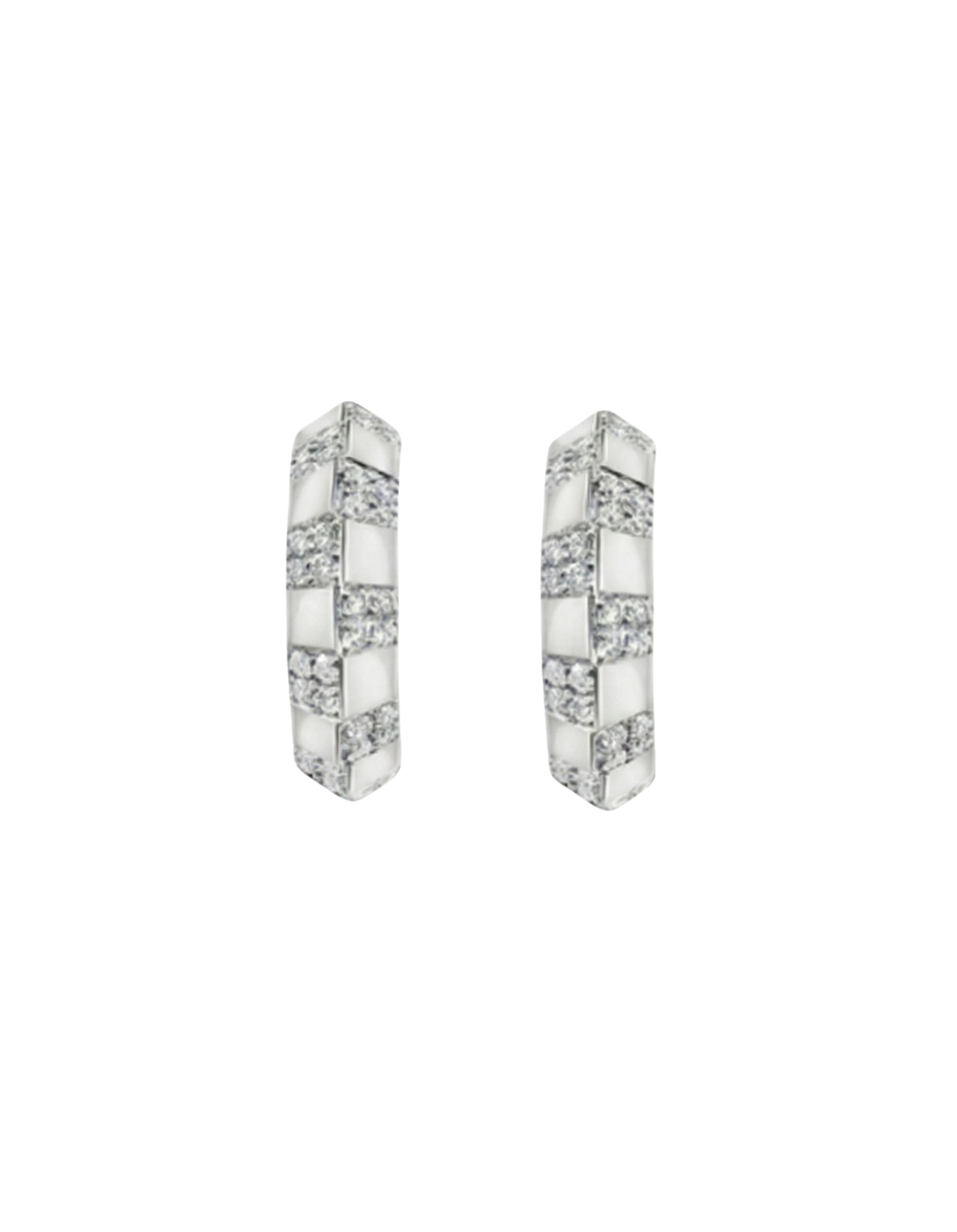 Pinstripe Strength Knife Edge Diamond Earring