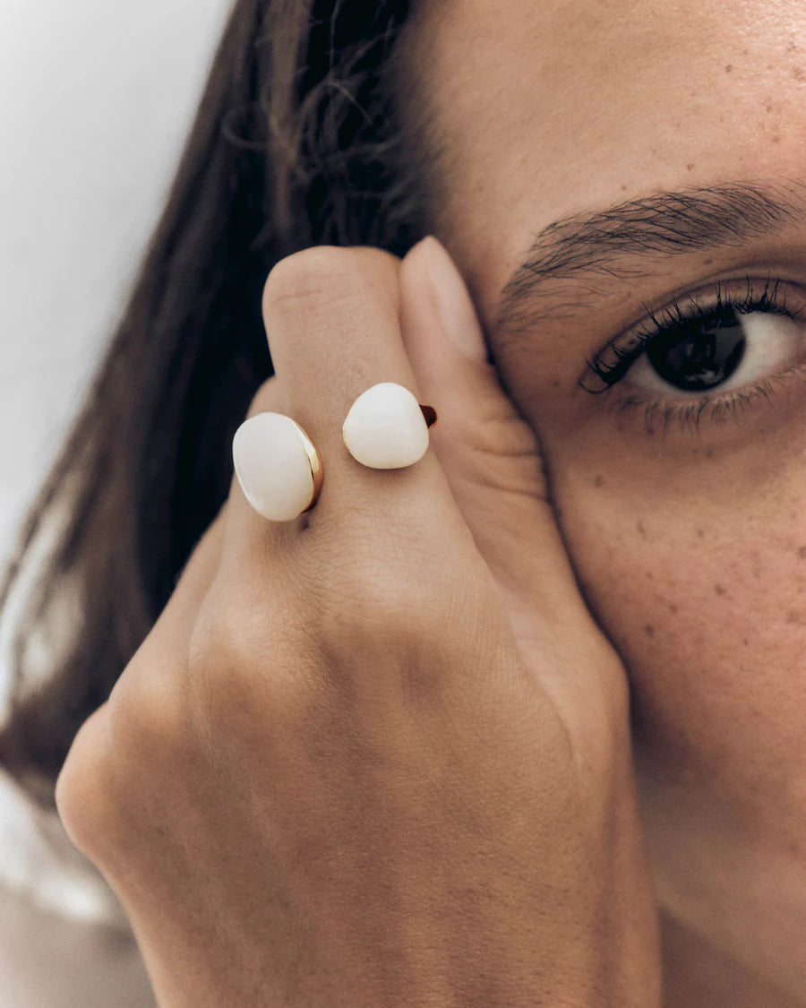 Quartz Gravity Ring