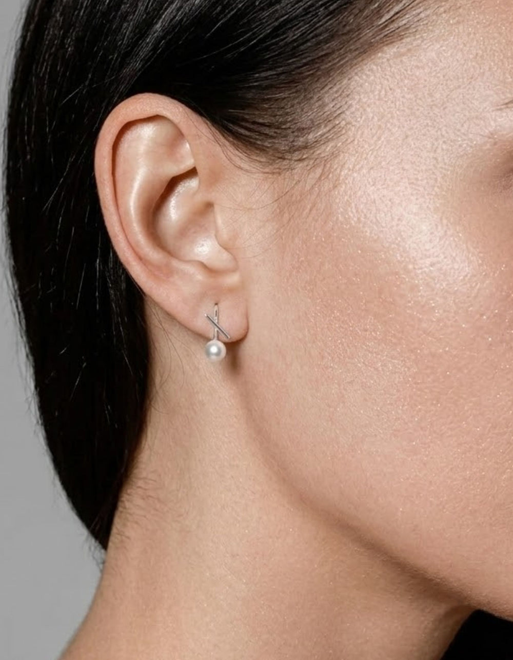 White Pearl Horizon Mini Thread Earring