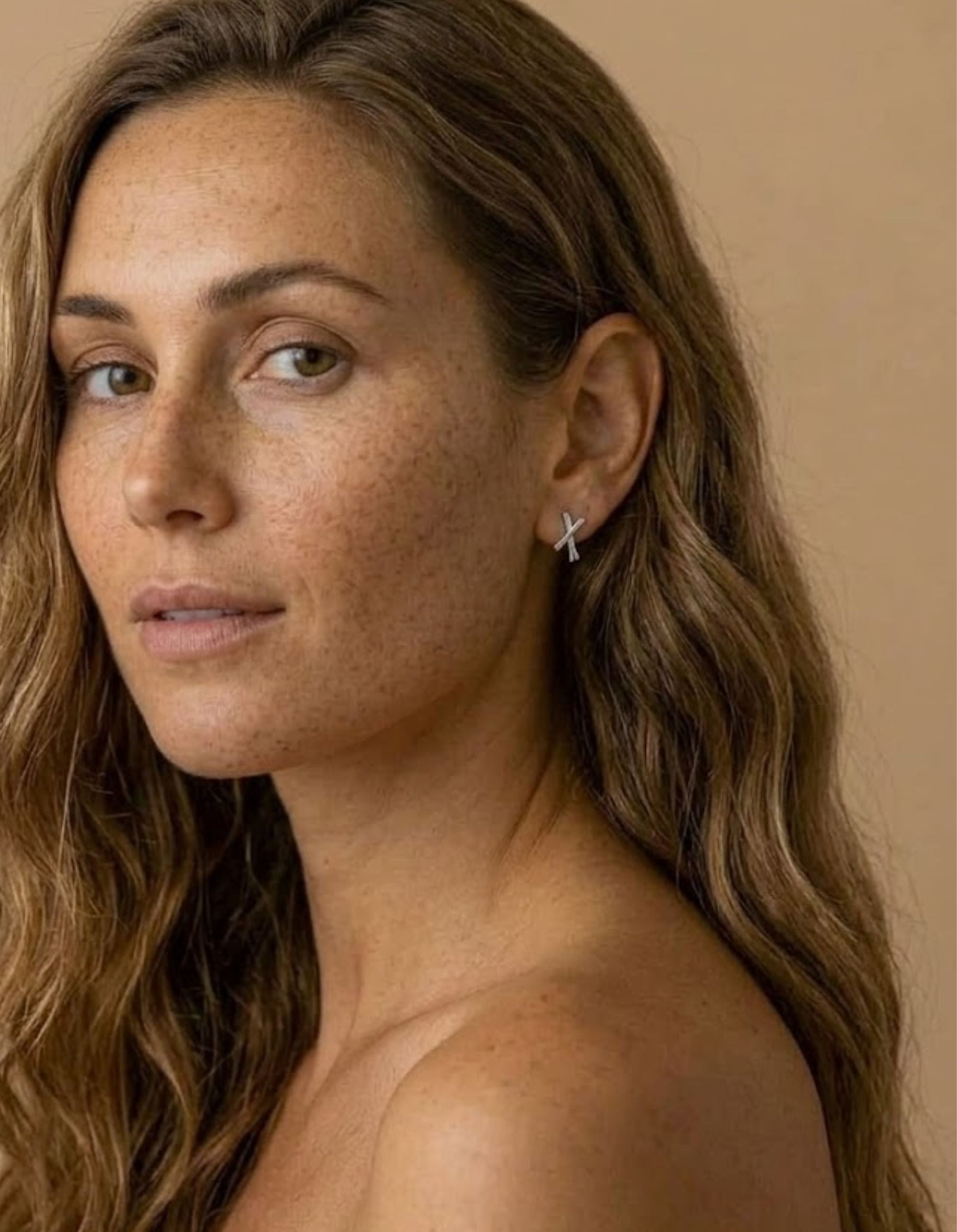 Solid Horizon Mini Thread Earring by Labulgara - At Present Jewelry