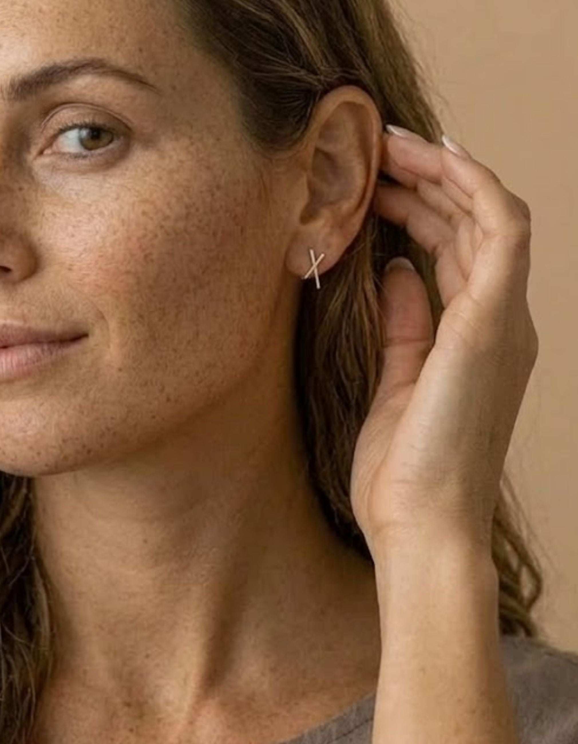 Solid Horizon Mini Thread Earring by Labulgara - At Present Jewelry