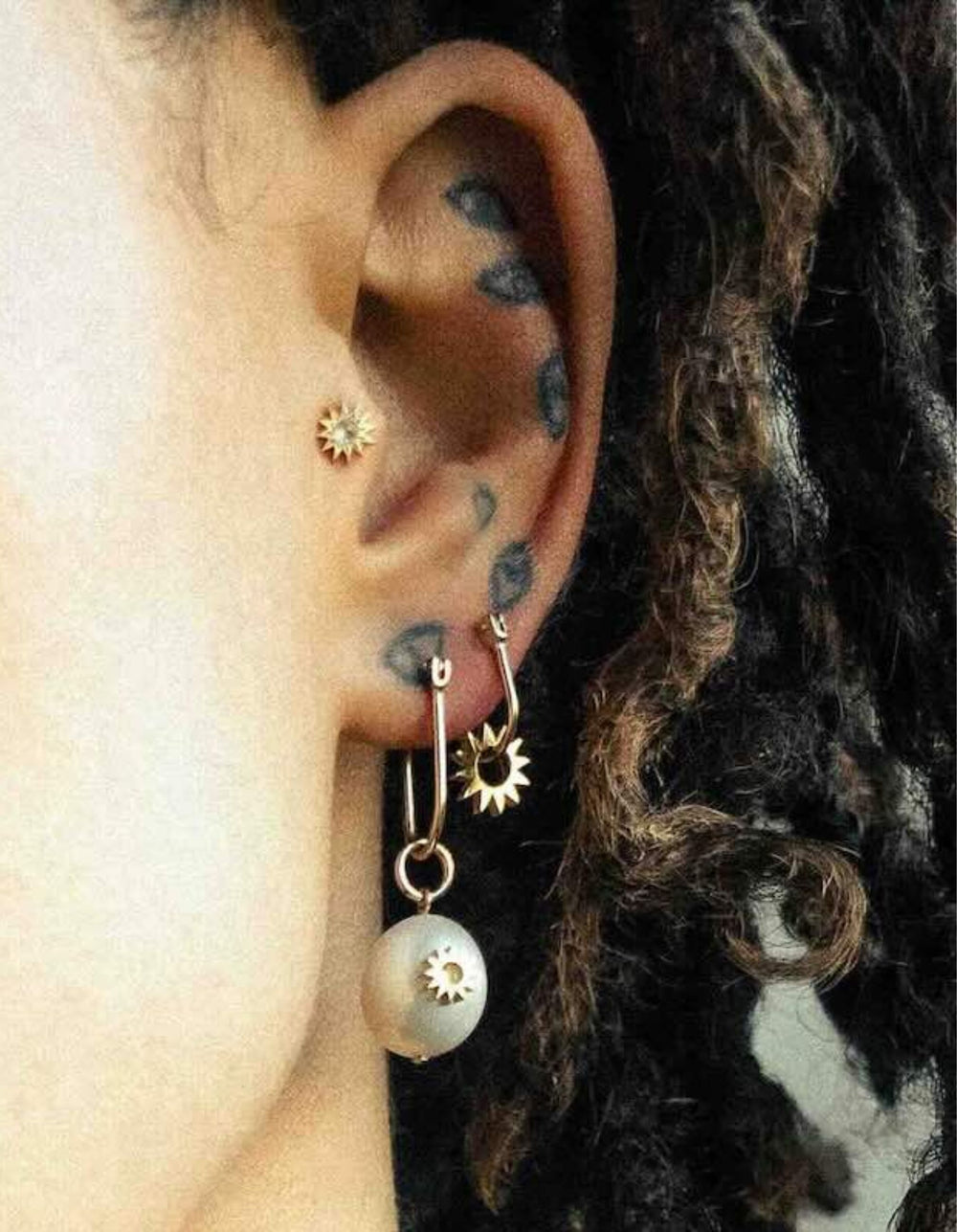 Pearl Mini Spur Earrings