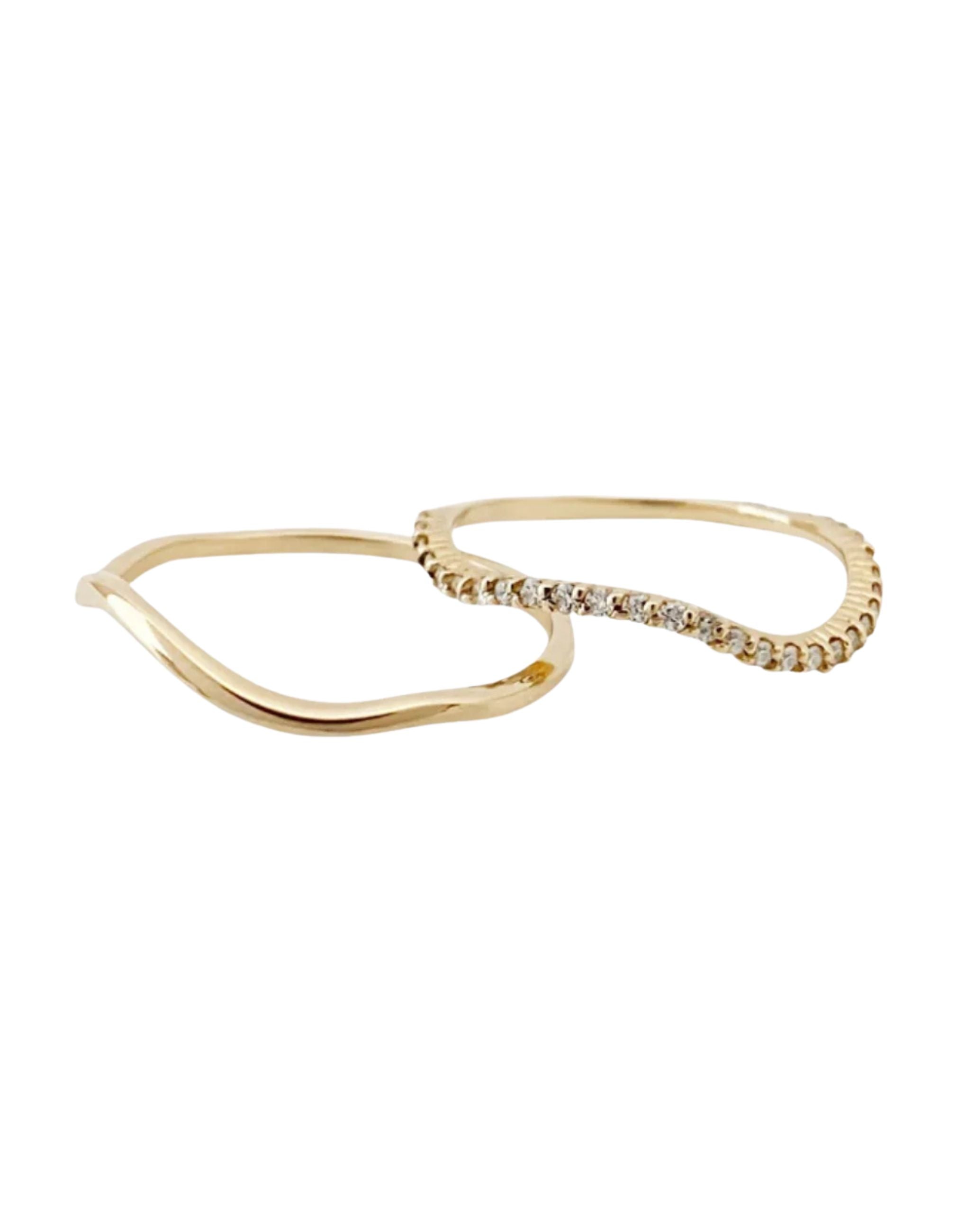 Nalu Plain Wave Band Ring