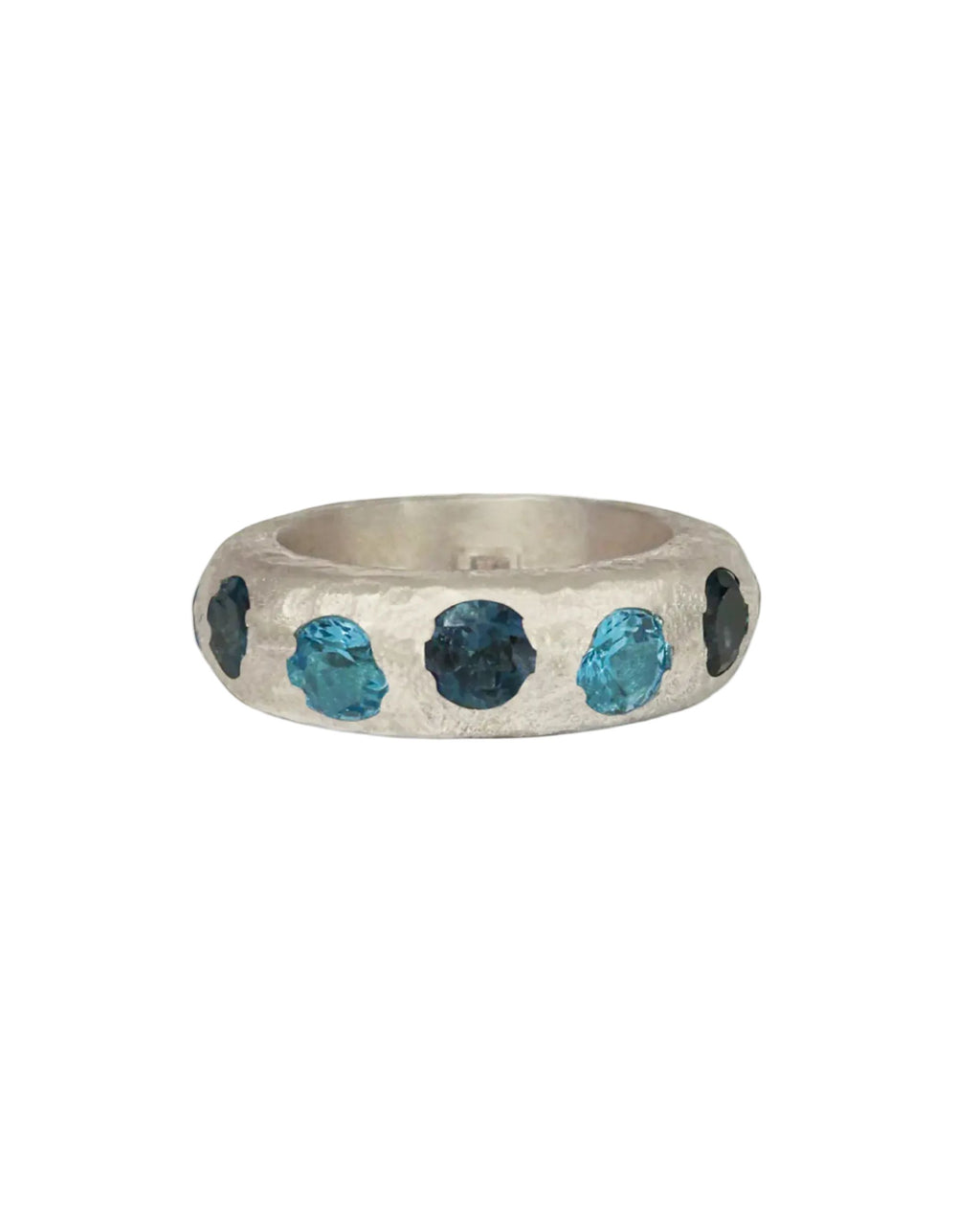Jumbo Leo Ring