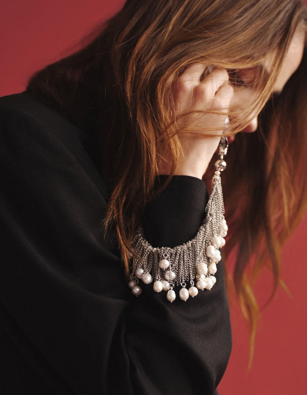 Pearl Chain Drop Wristlet