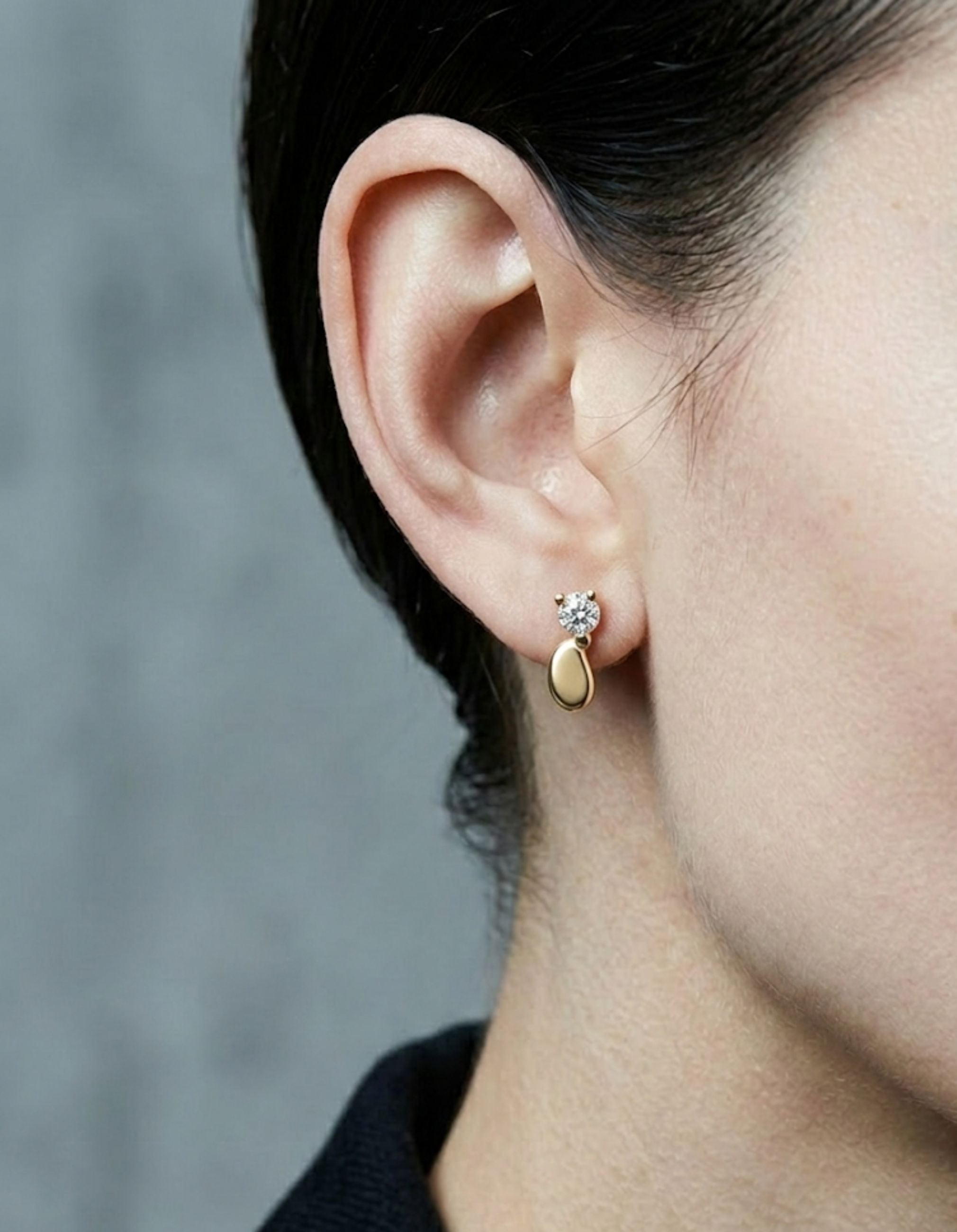 Dewdrop Diamond and Gold Earring