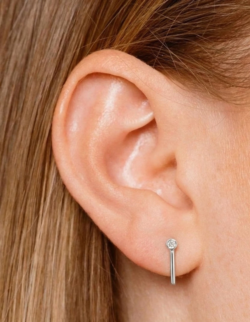 One Pointer Mini Thread Gold Earring