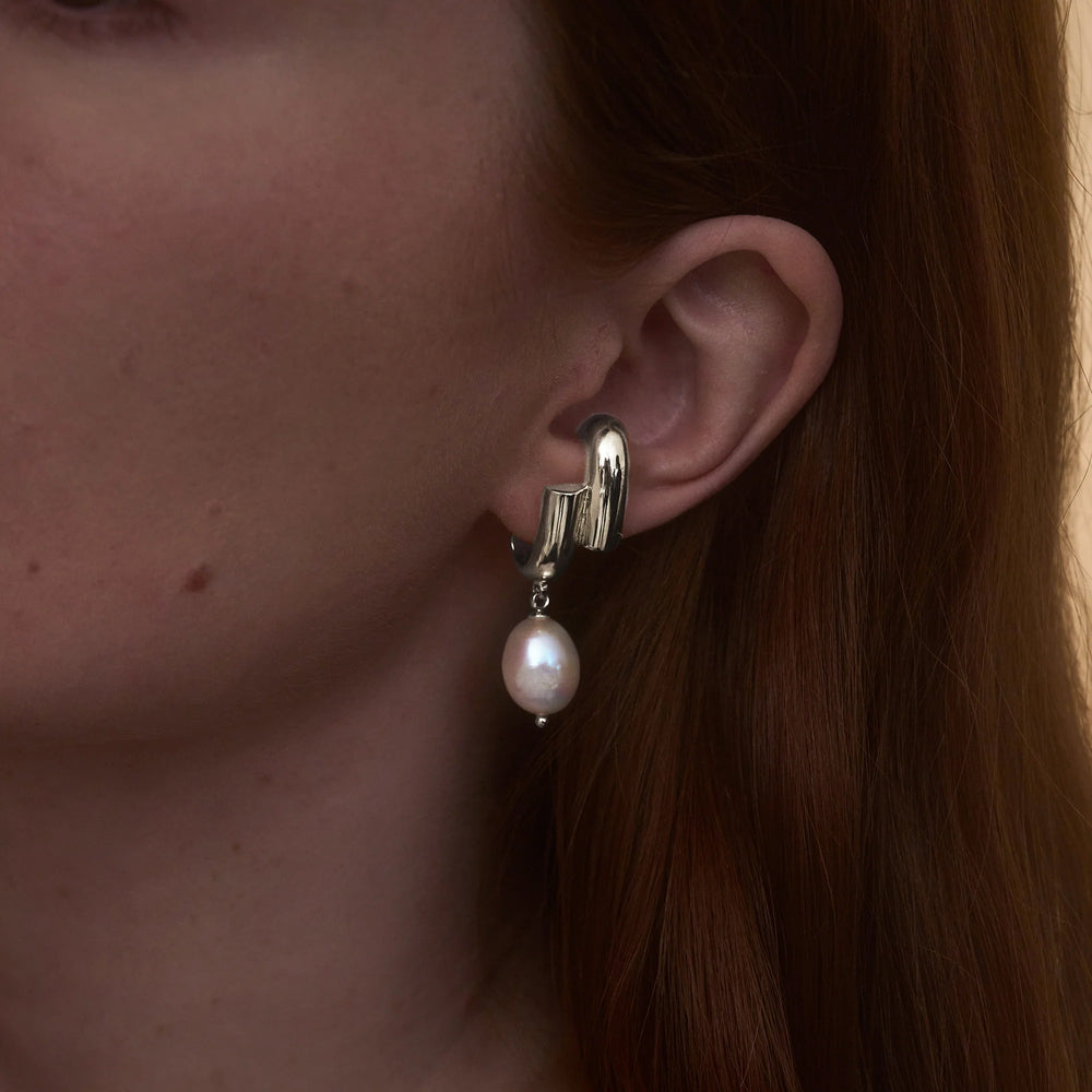Pearl Shift Earrings