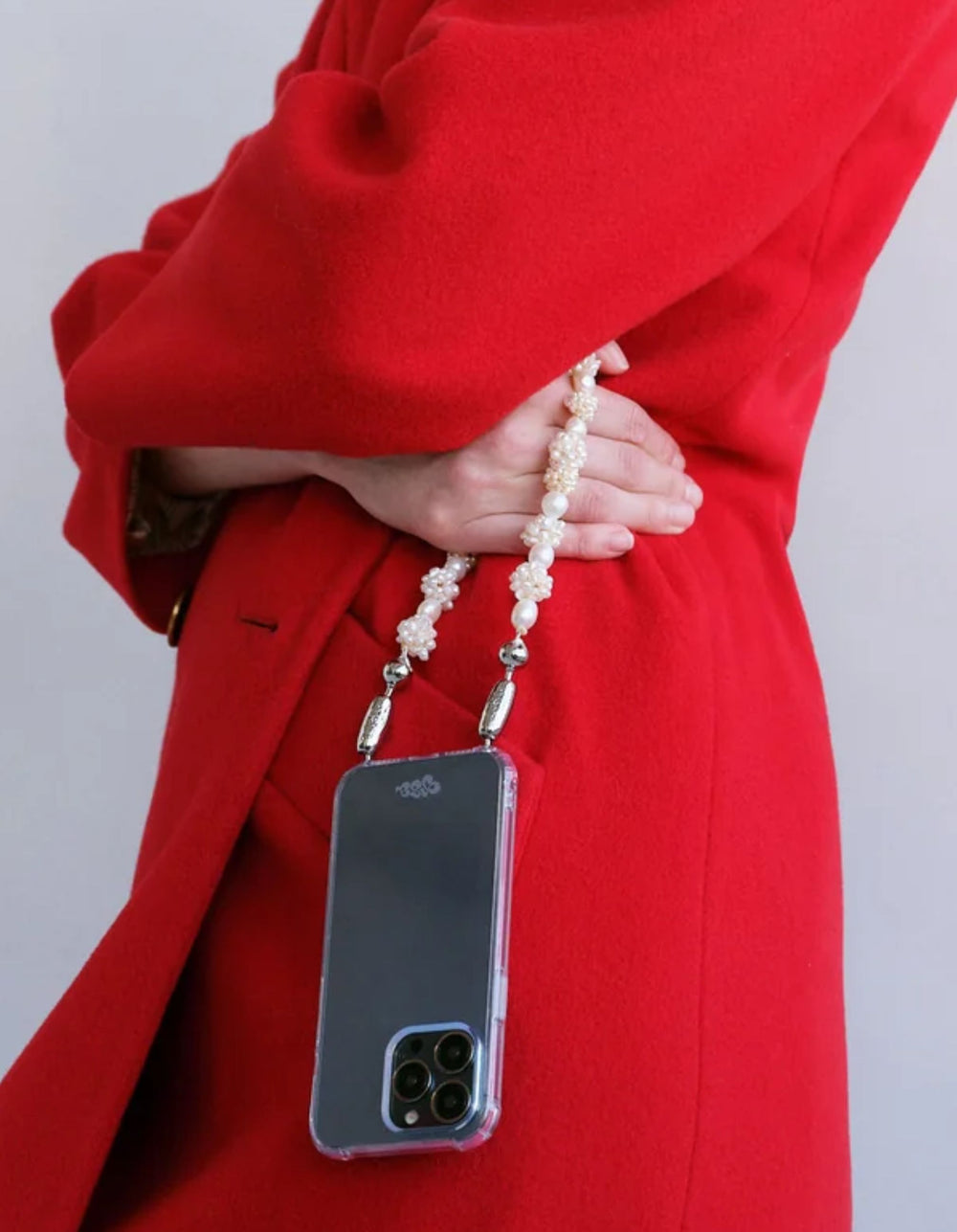 Cluster Pearl Wristlet