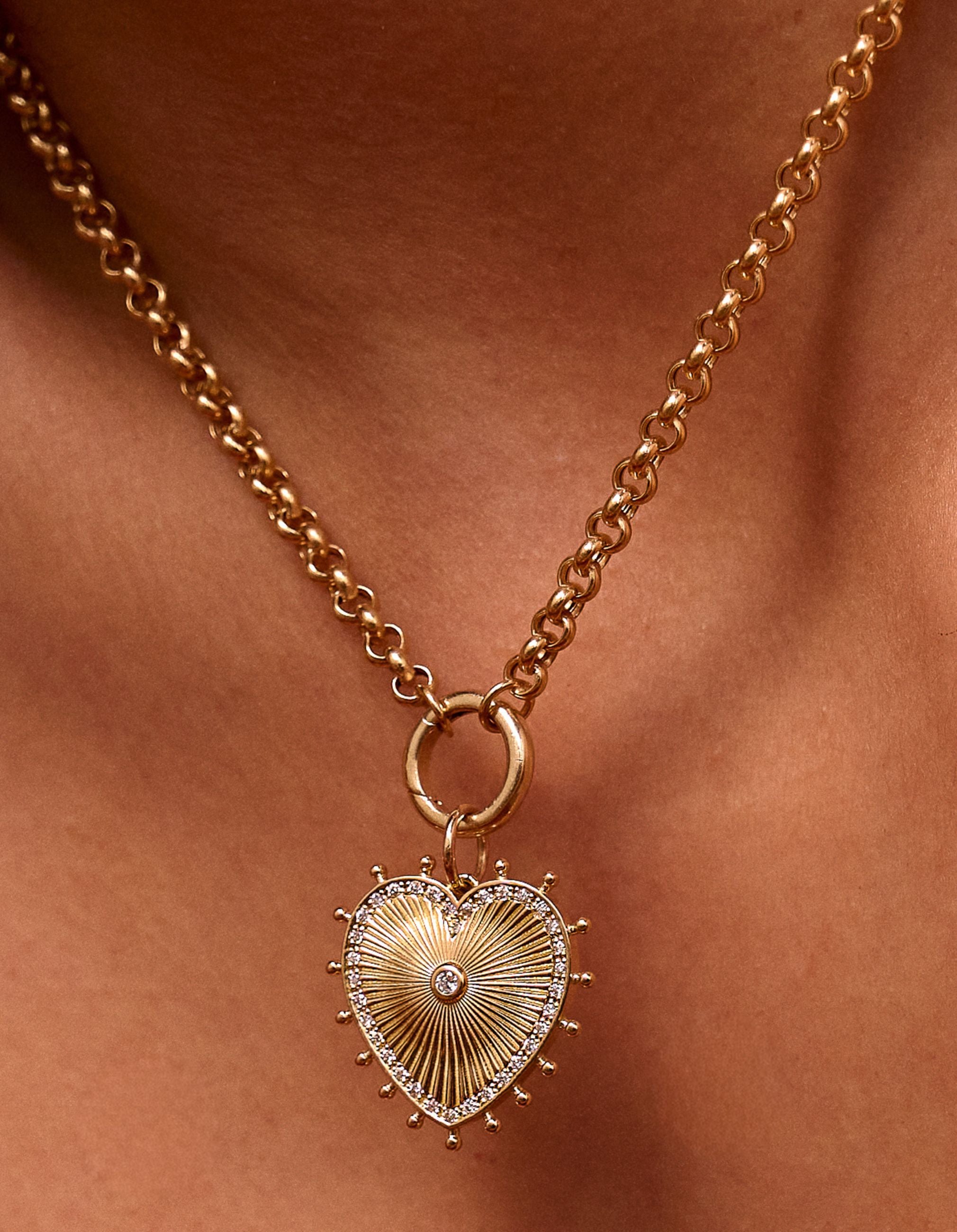 Cassandane Small Diamond Heart Medallion