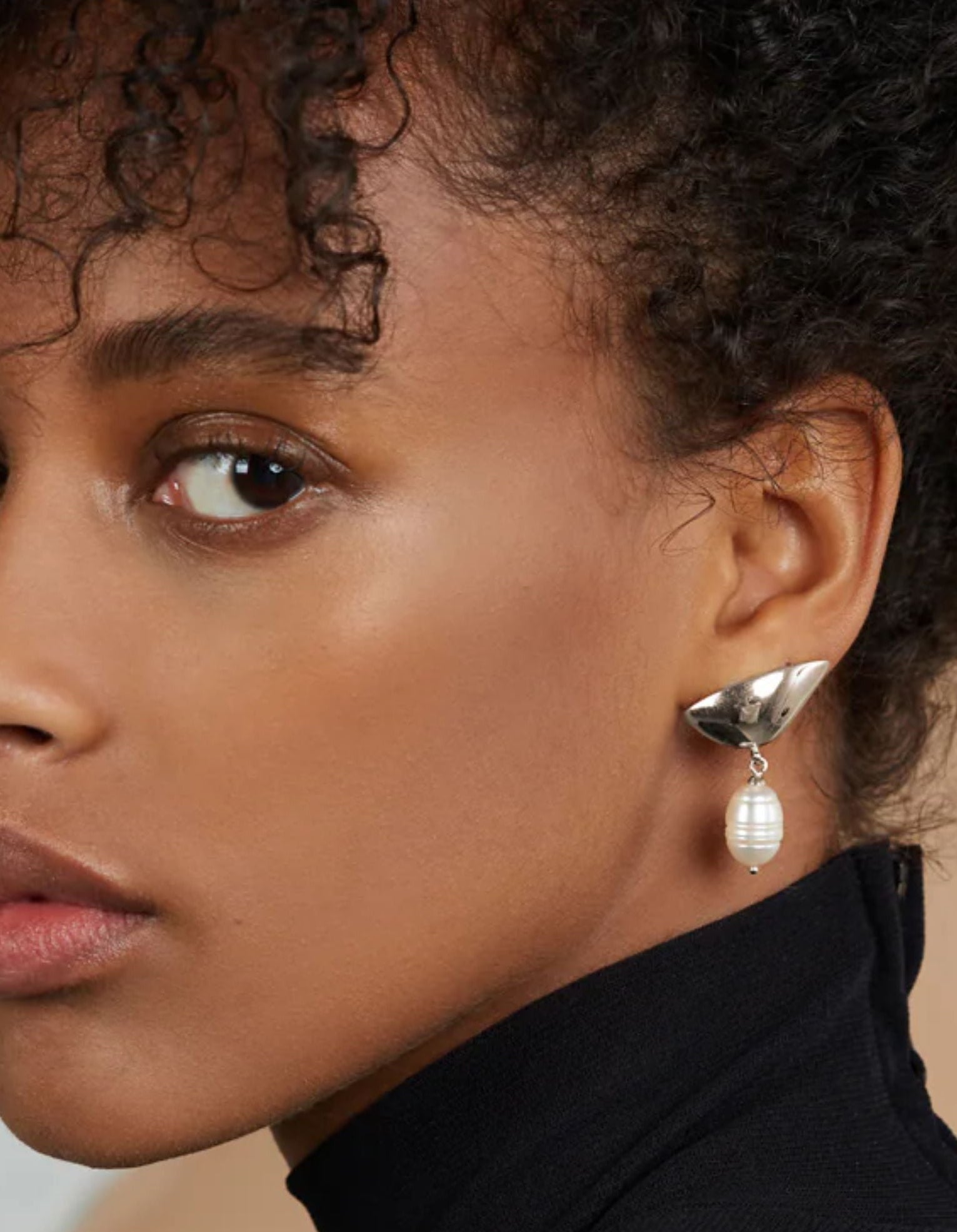 Pearl Lobe Earrings