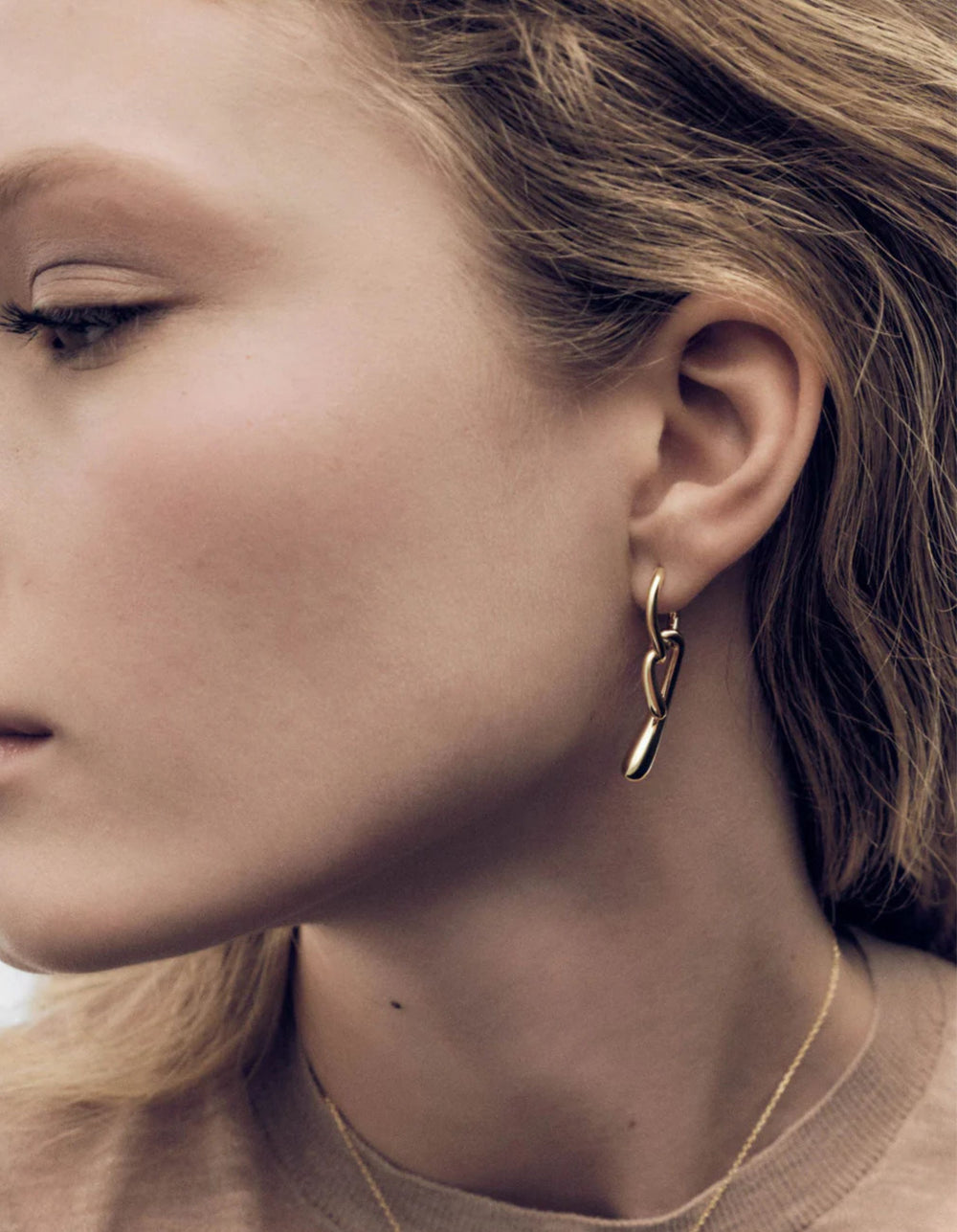 Twist Hoops