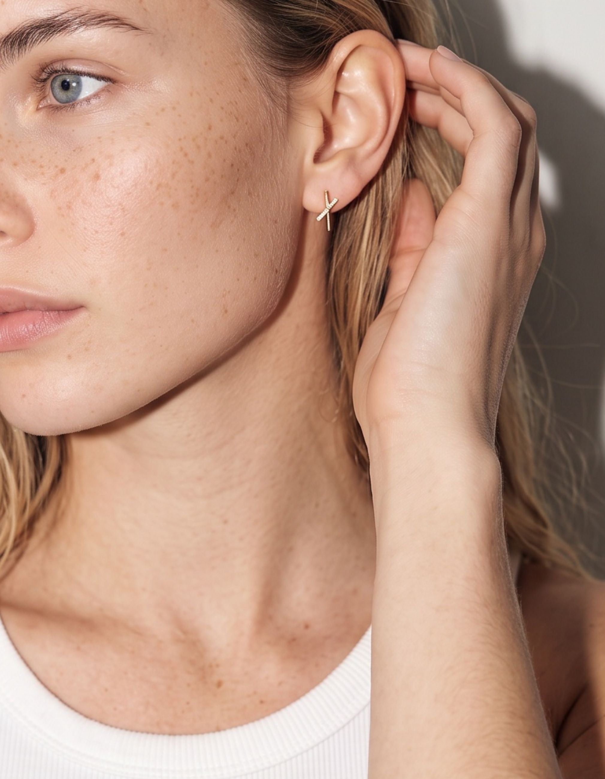 Horizon Mini Thread Earrings