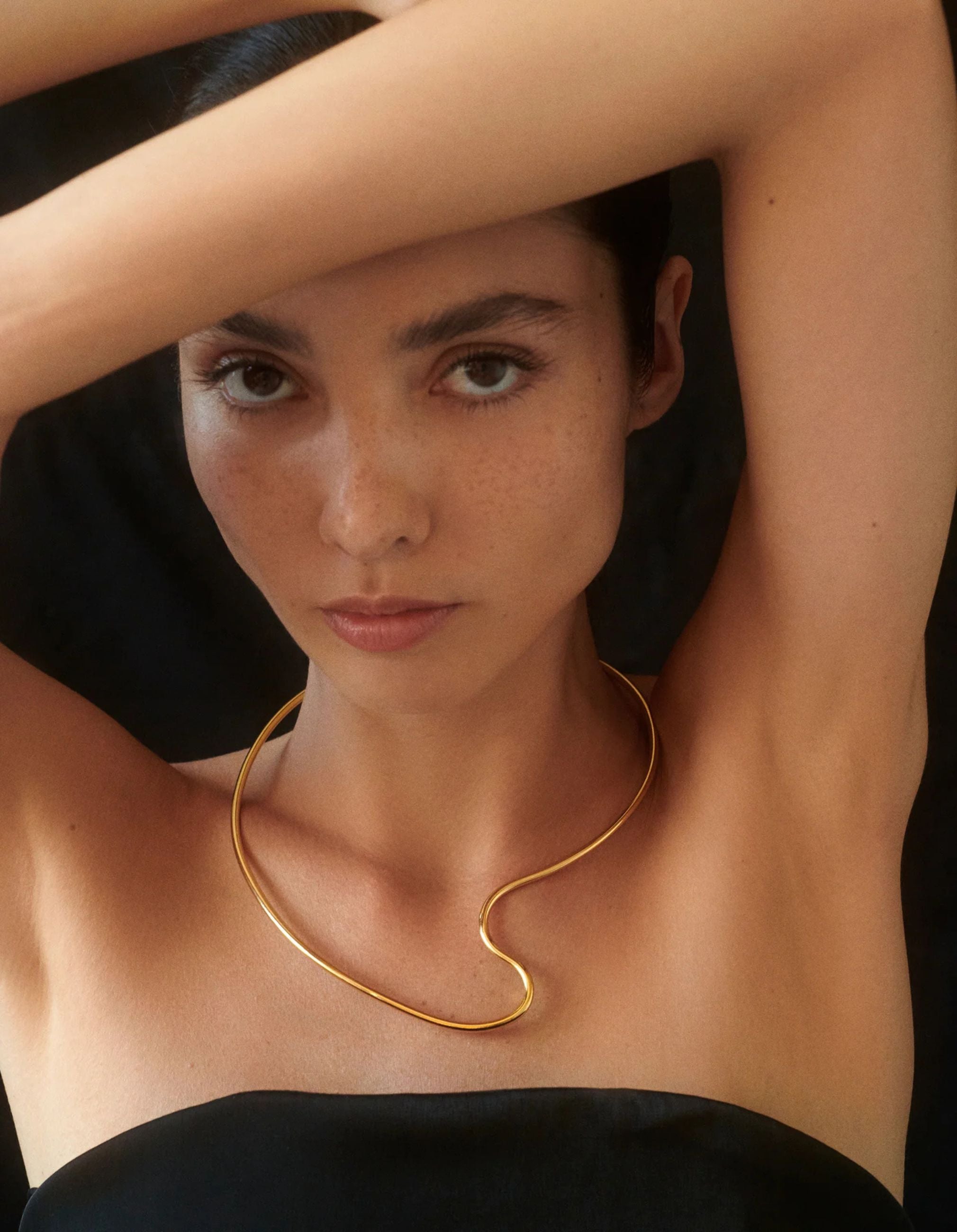 Cursive Collar