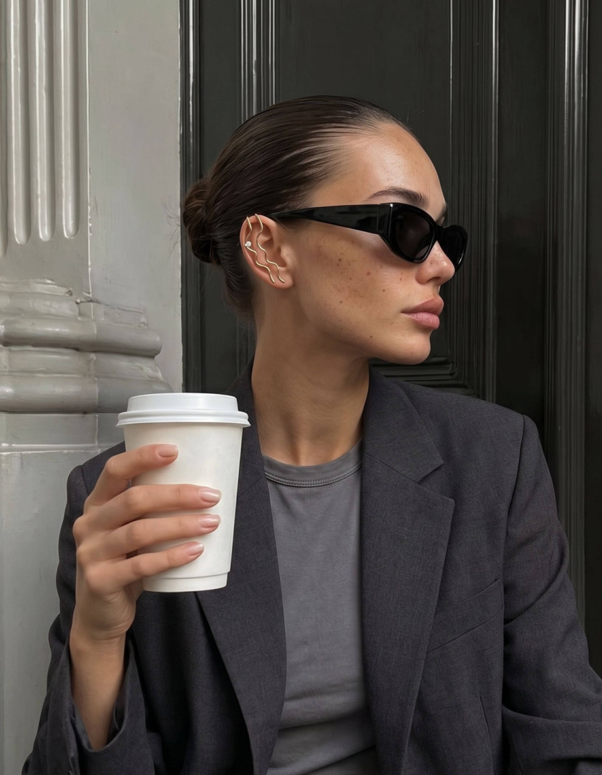 Contour Needle Earring