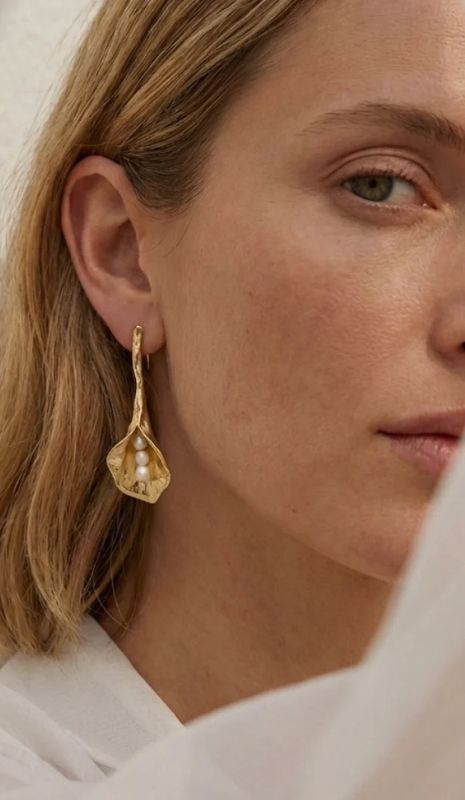 Hirotaka Jewelry Collection - At Present