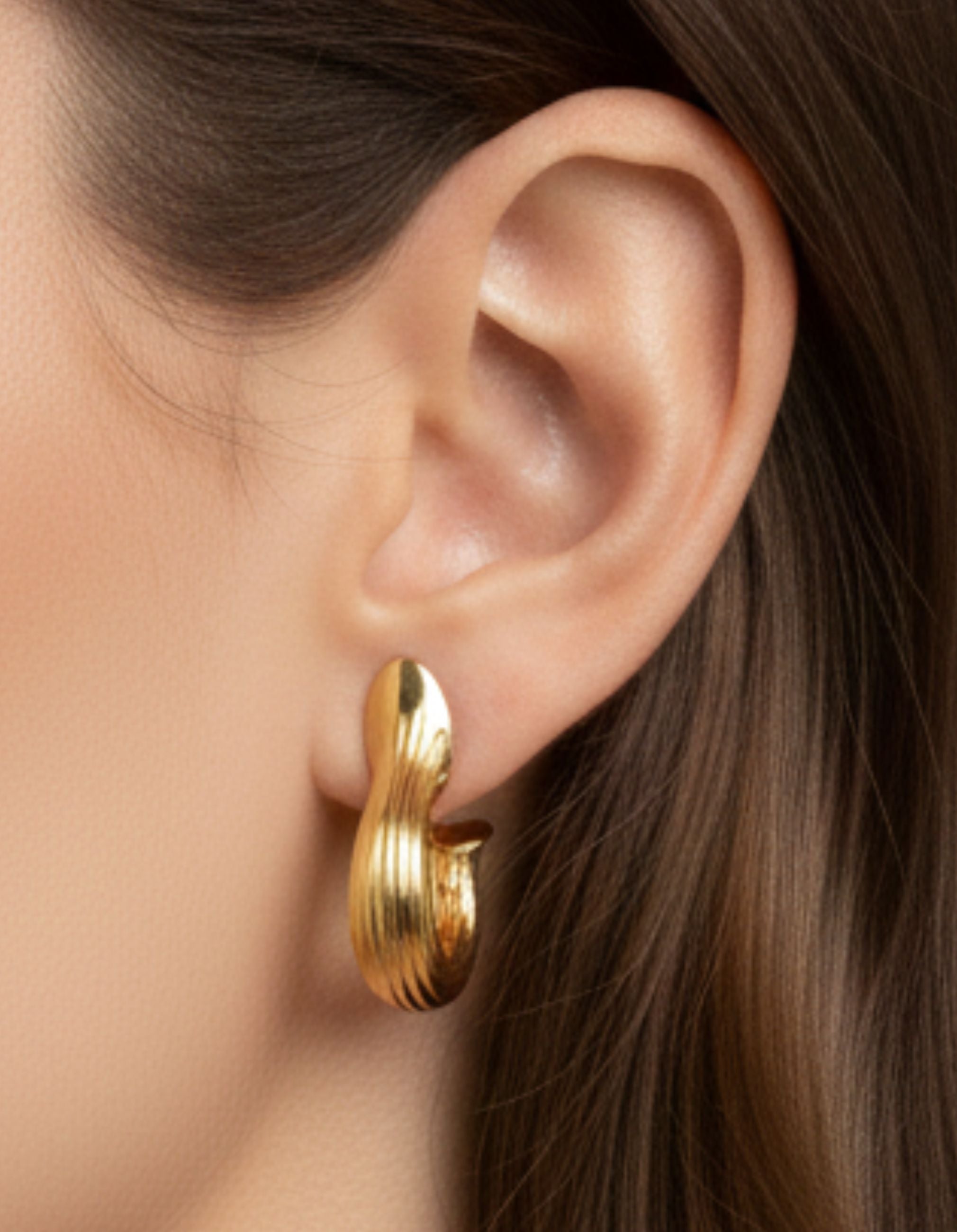 Small Teja Hoop Earrings