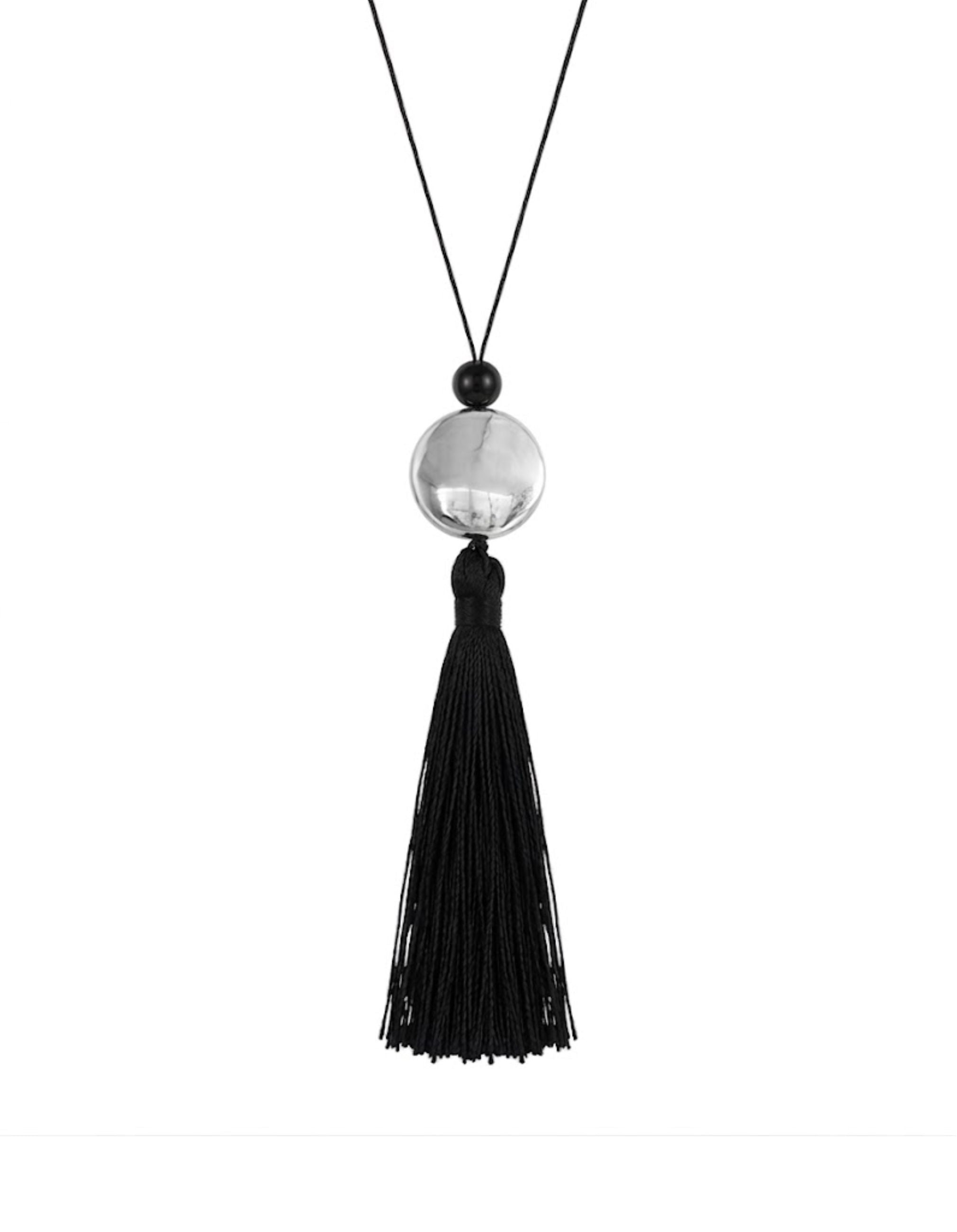 Tassel Cord Necklace 02