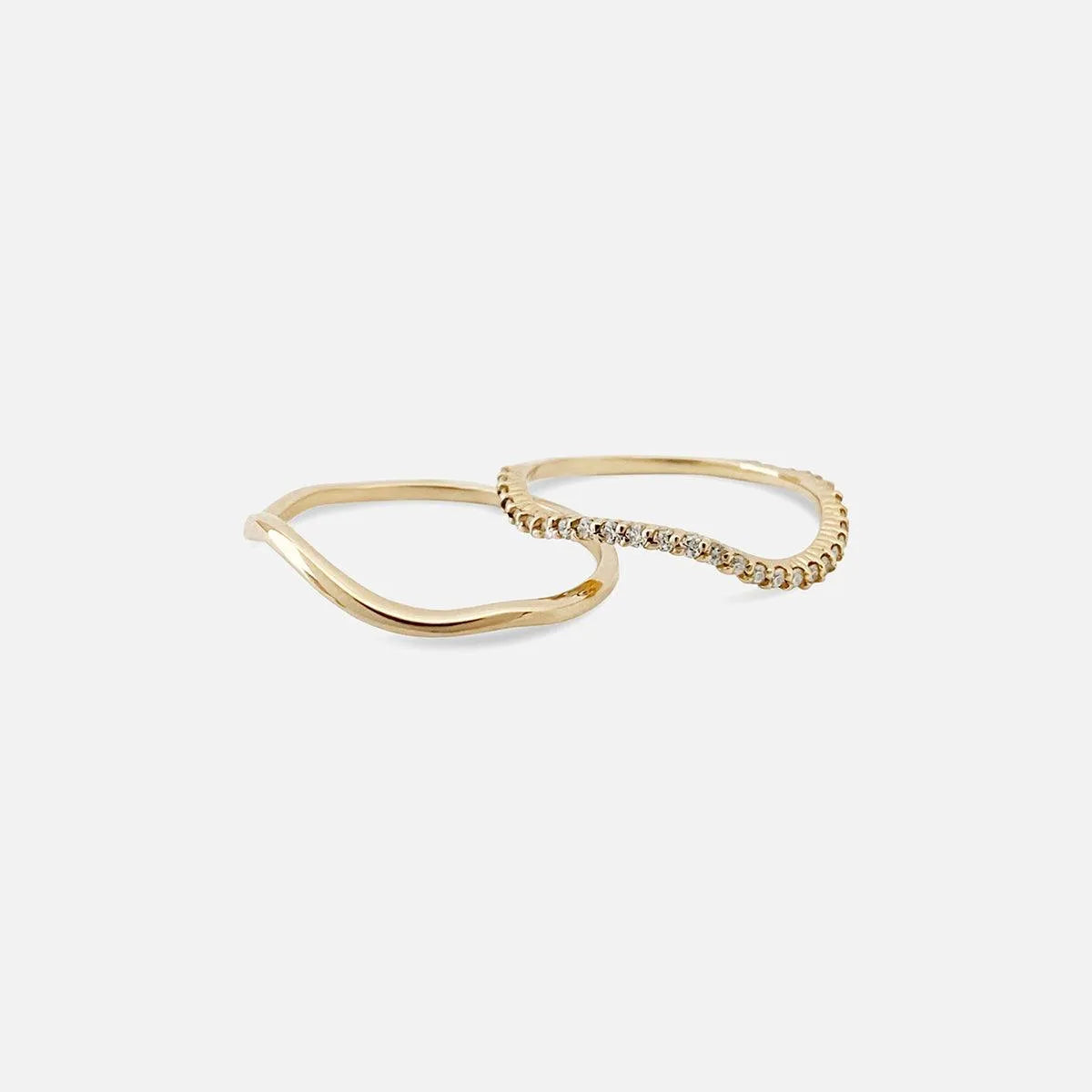 Nalu Plain Wave Band Ring - At Present