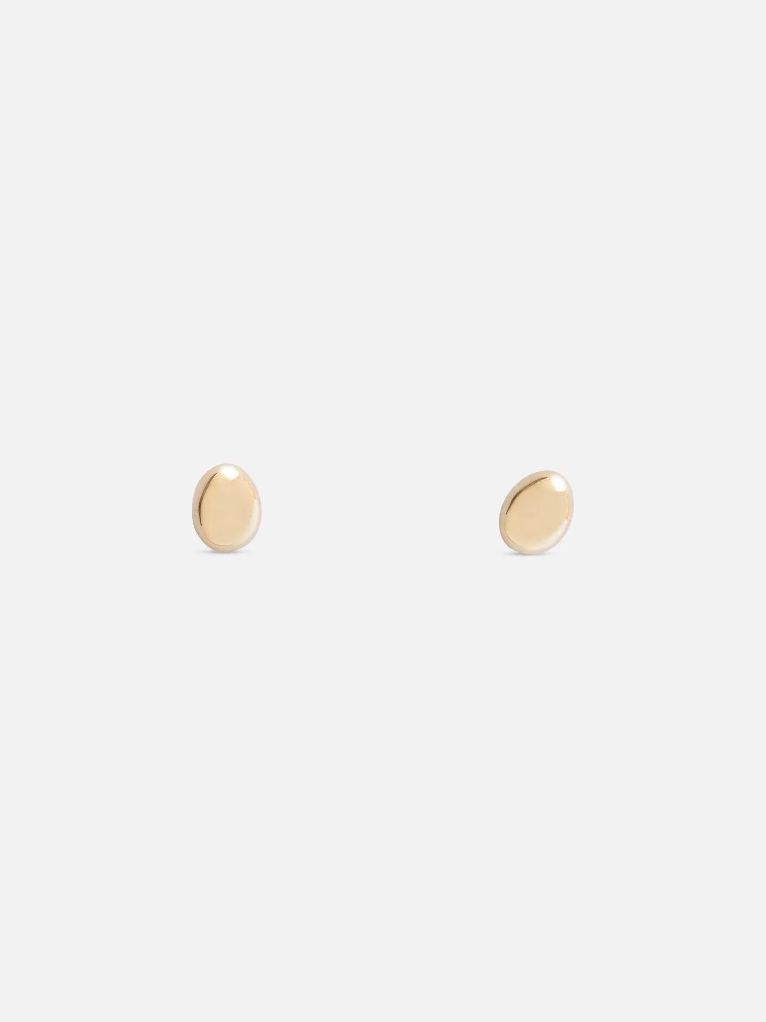 Plain Petite Pebble Studs - At Present