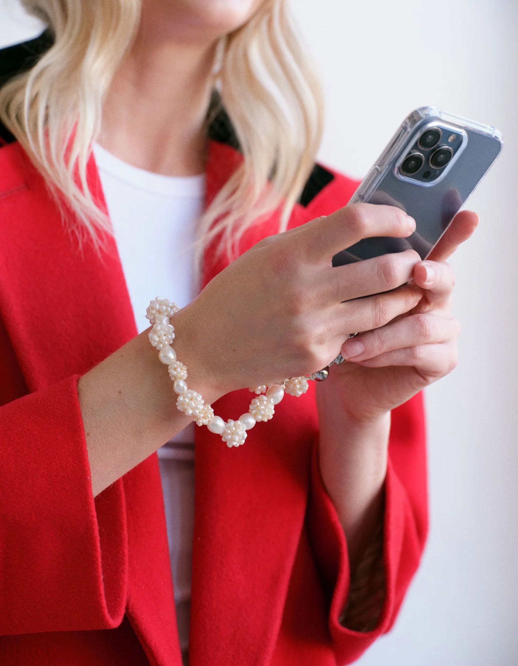 Cluster Pearl Wristlet
