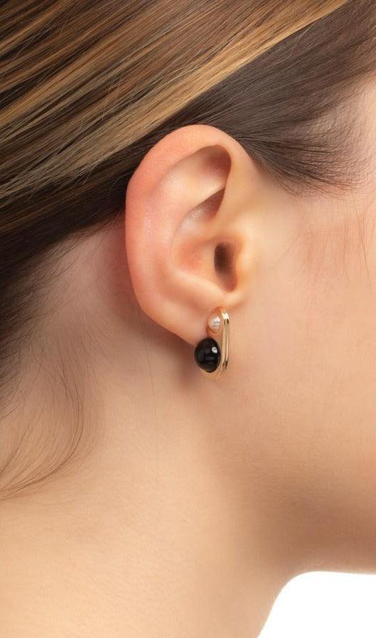 Hirotaka Beluga Pearl Onyx Earring 7