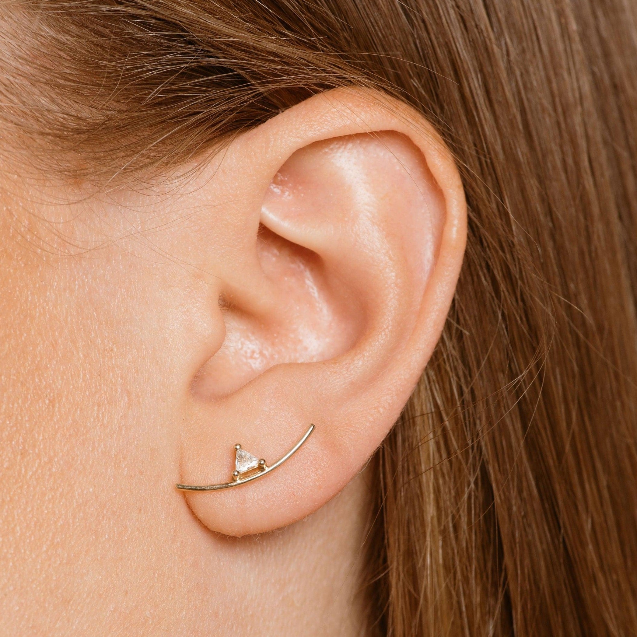 Labulgara Element Curve Gold Stud Earring 2