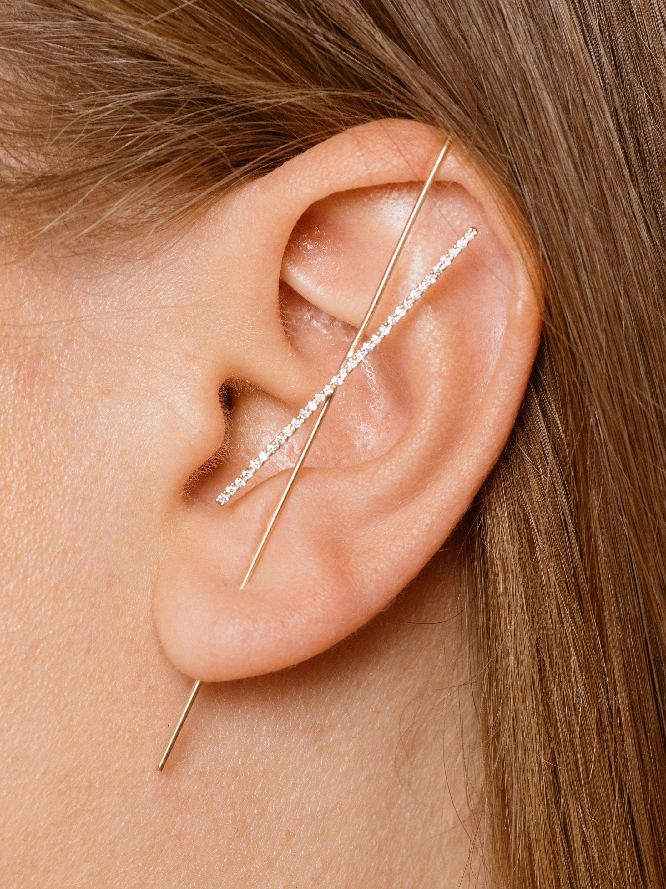 Labulgara Horizon Needle Earring 2