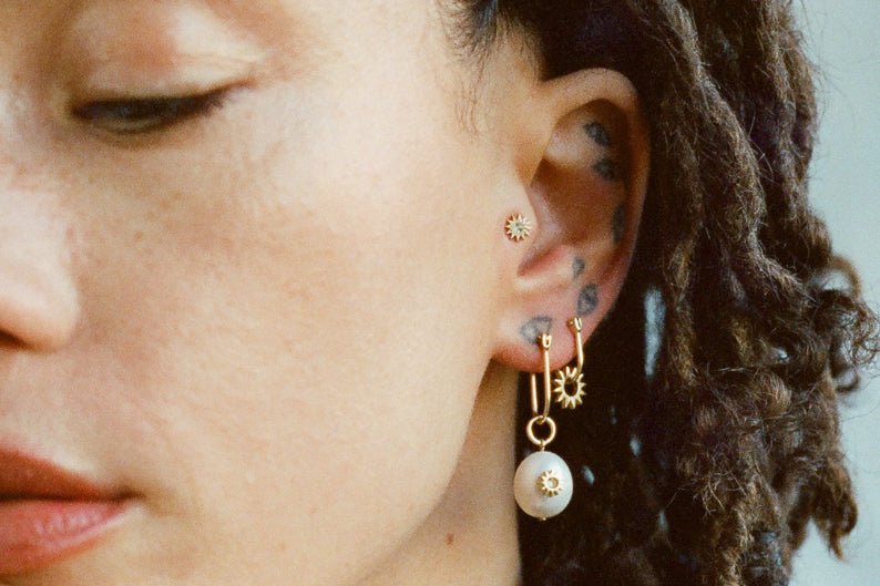 Pearl Mini Spur Earring